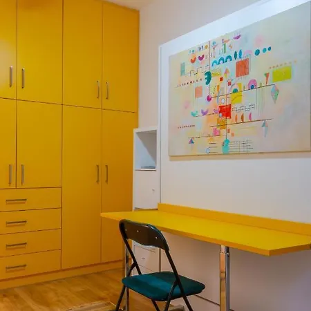Apartment Academia By The Park *