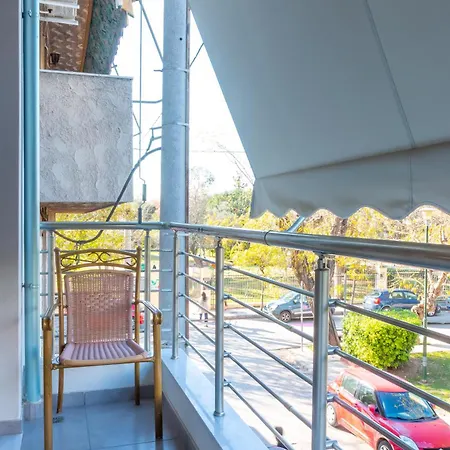 Apartment Academia By The Park